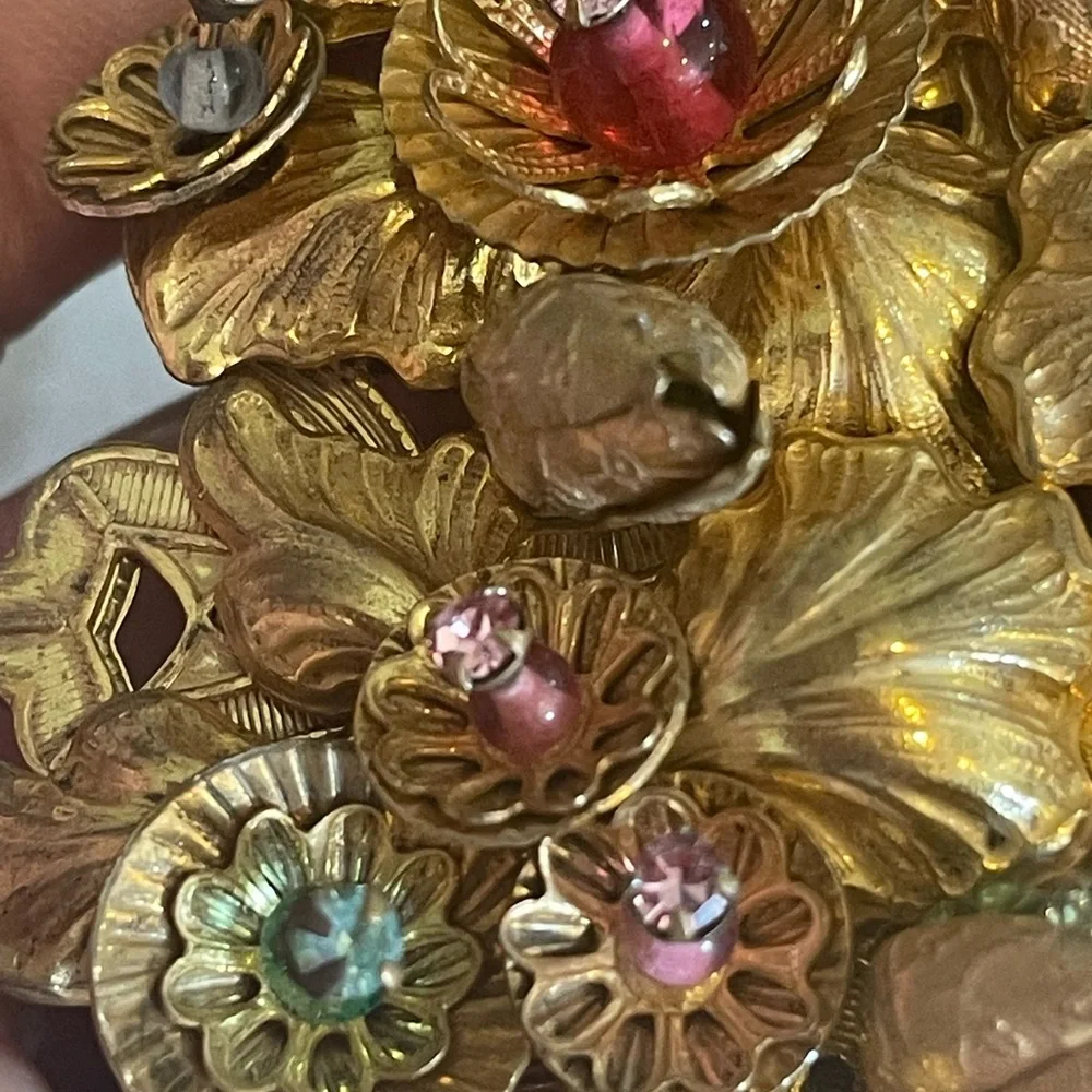 Stunning Miriam Haskell Gold Brooch - Picture 5 of 6